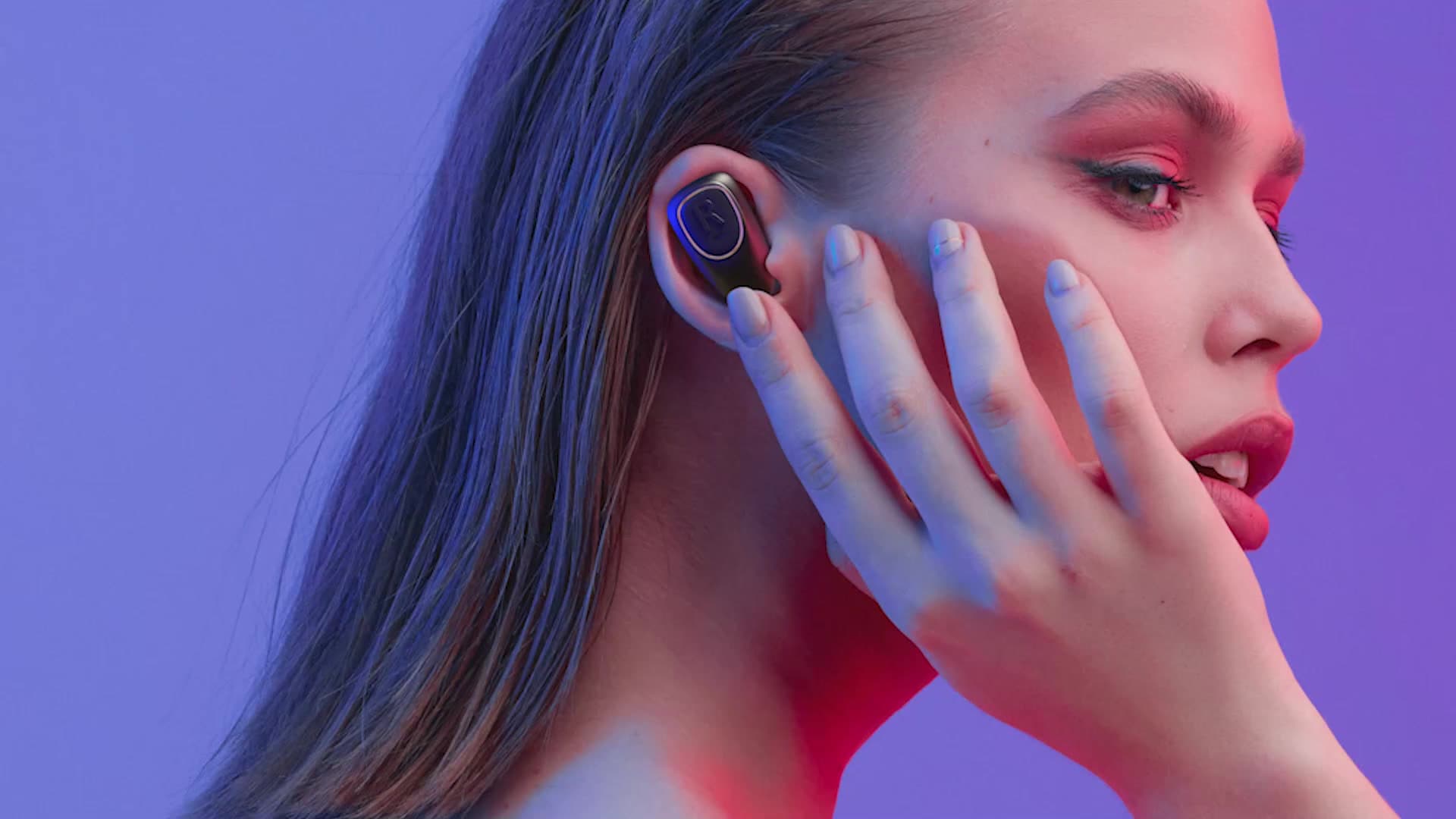 CGI product visualisation of consumer electronics under studio lighting